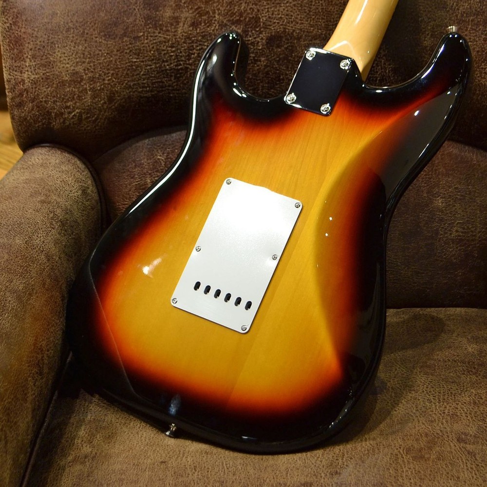 Fender Made in Japan Traditional 60s Stratocaster Rosewood Fingerboard 3 Color