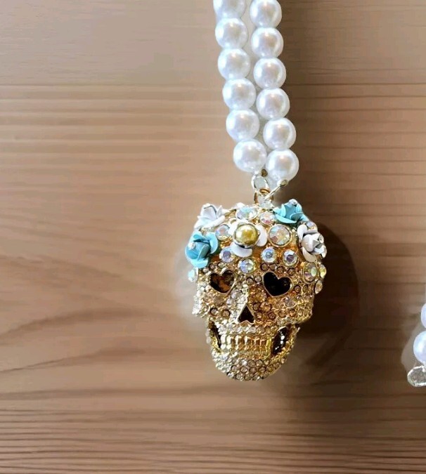 Skull Flower Faux Pearl Necklace