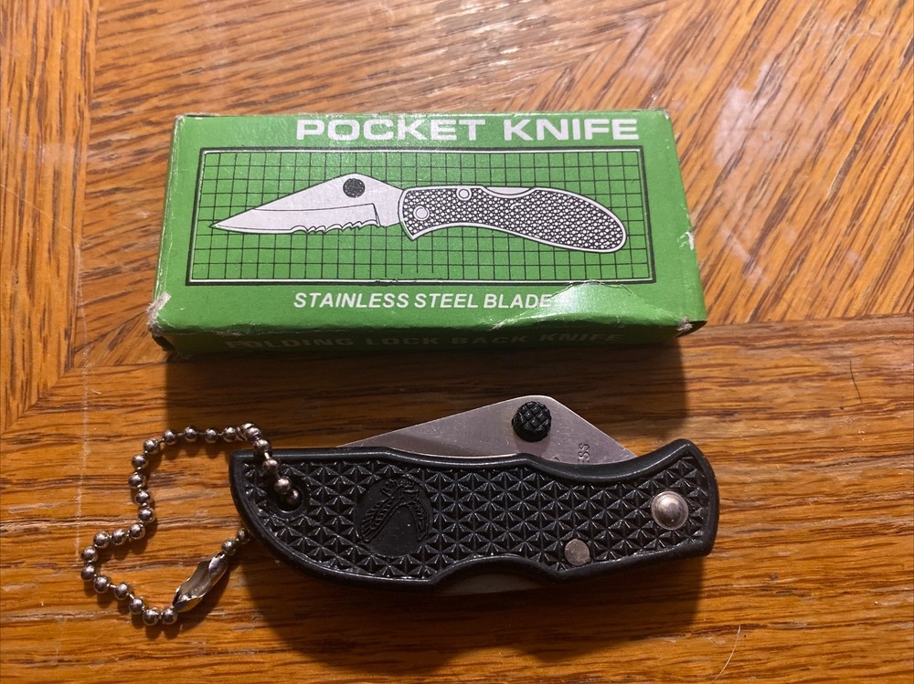 Compact 7005BK HI-TECH Pocket Knife with Advanced Features
