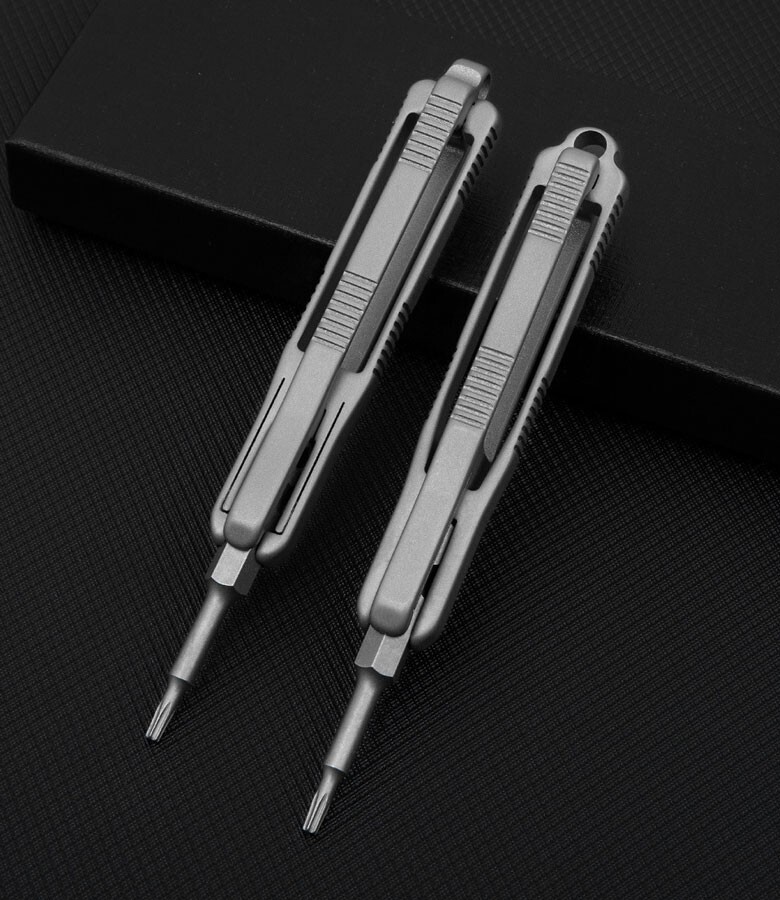 1Pcs EDC Titanium Alloy Screwdriver Handle With Steel T6 T8 Driver Bits Tools