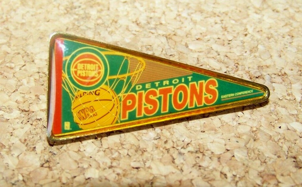 Detroit Pistons pennant lapel / hat pin moderately yellowed
