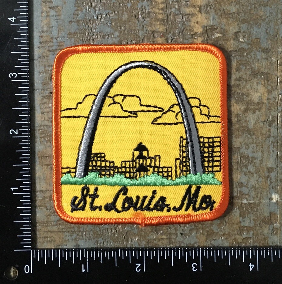 1970s Vintage St Louis Gateway Arch Skyline Embroidered Iron-On Patch