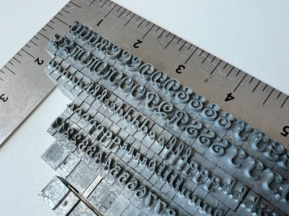 HOT FOIL STAMPING MACHINE TYPE  LETTER SET - Cursive Script Kwikprint Kingsley +