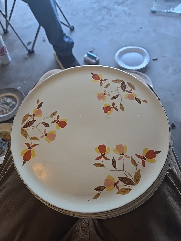 Vintage Hall ~Autumn Leaf~ Round Cake Plate 9 1/2