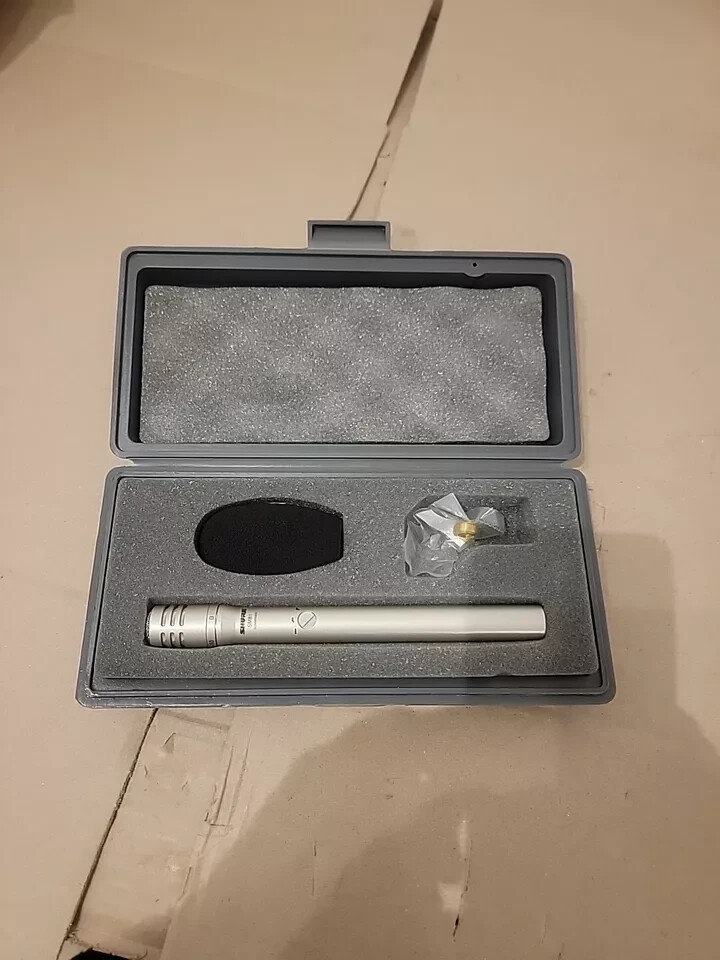 Shure SM81-LC Cardioid Small Diaphragm Condenser Wired Professional Microphone