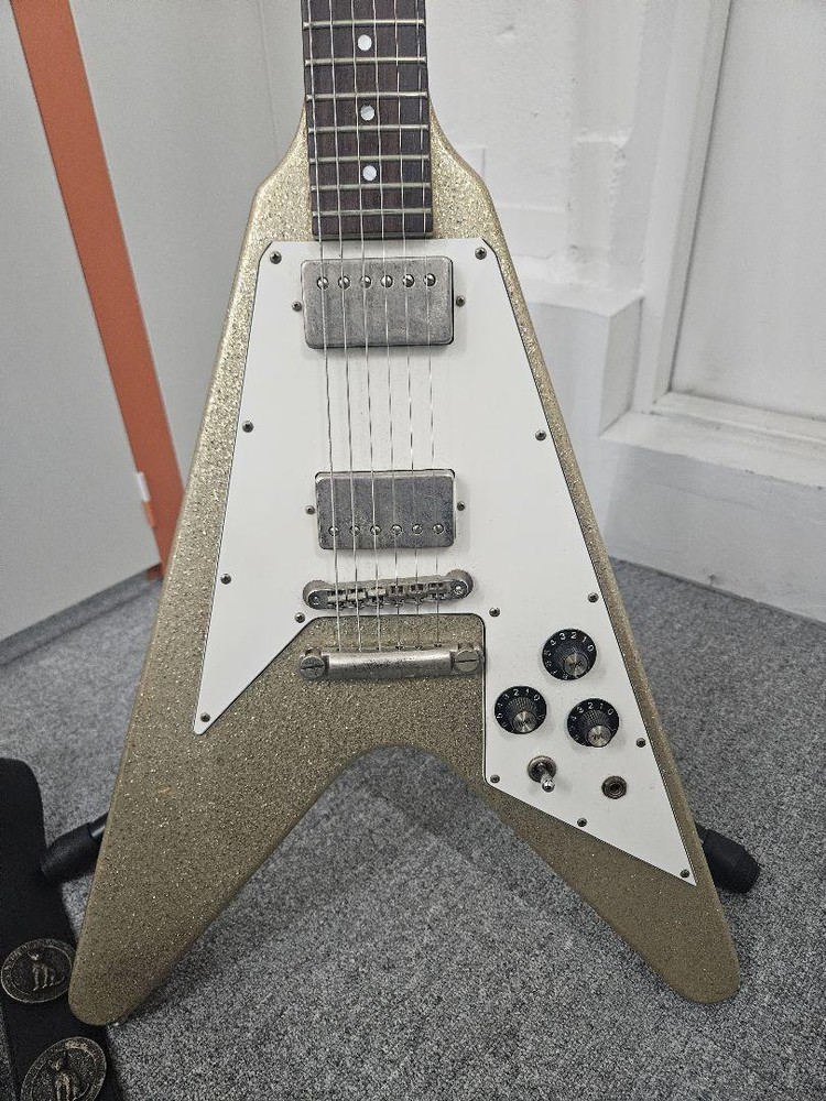 BURNY LV-115KK Flying V Type