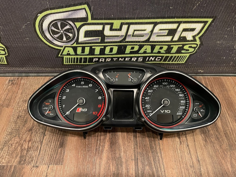 2014-15 AUDI R8 V10 SPEEDOMETER INSTRUMENTAL GAUGE CLUSTER OEM 31K MILES AUTO T