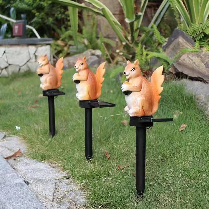 Statue Garden Squirrel Resin Solar Medium Modern Novelty Multicolor Weatherproof