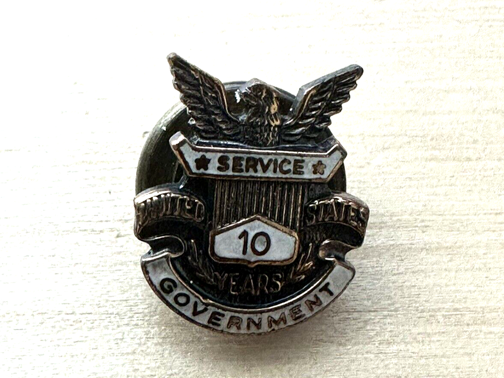 Vtg CORO Eagle 10 Year Government Service Pin White Enamel Screw Back Bronze EUC
