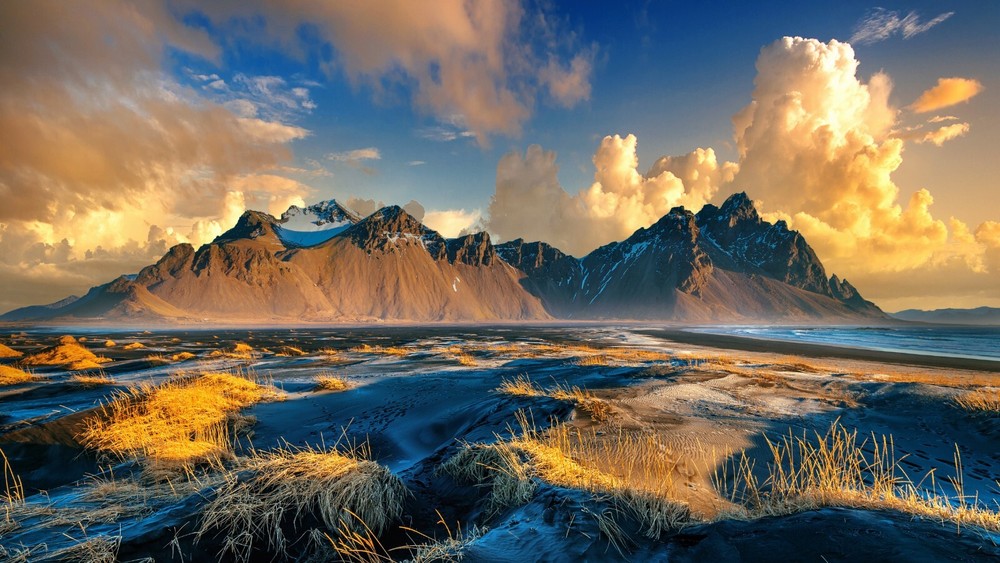 Stunning Vestrahorn Mountain Digital Wallpaper for Desktop Background-image