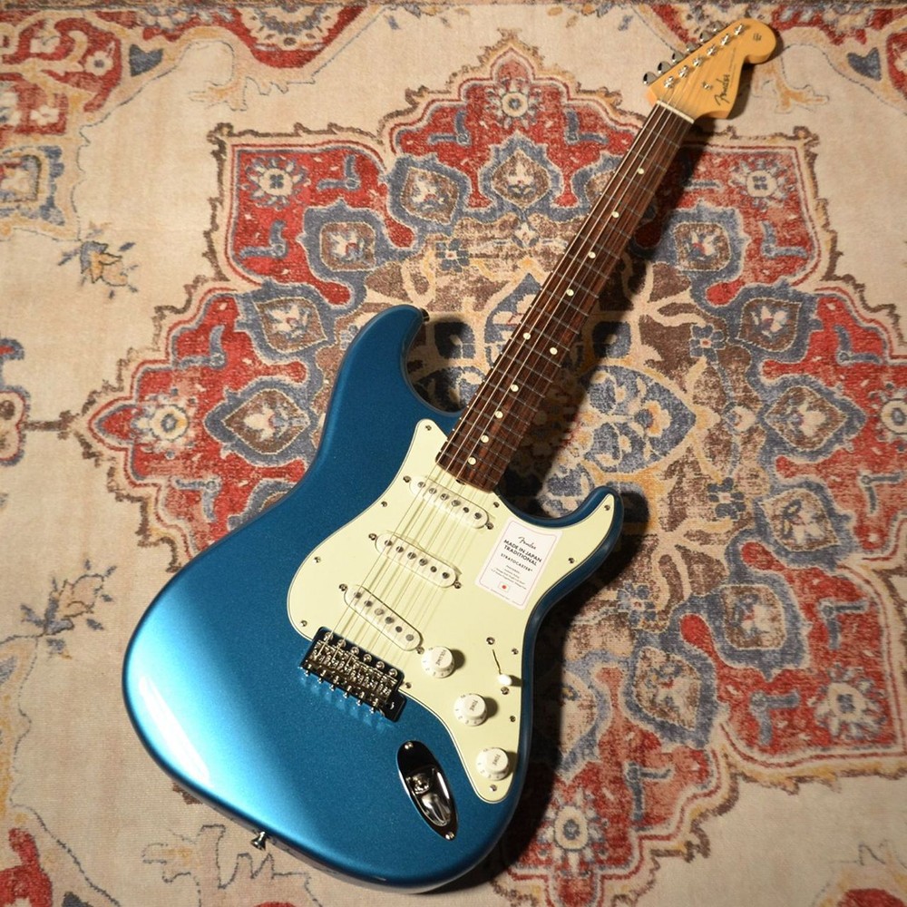 Fender Made in Japan Traditional 60s Stratocaster Rosewood Fingerboard Lake Pl
