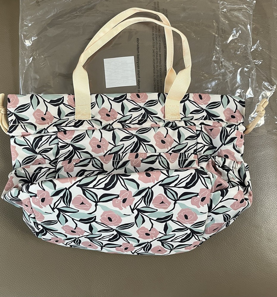 Summer & Rose Adrienne Floral Lunch Tote with Outer Pockets New