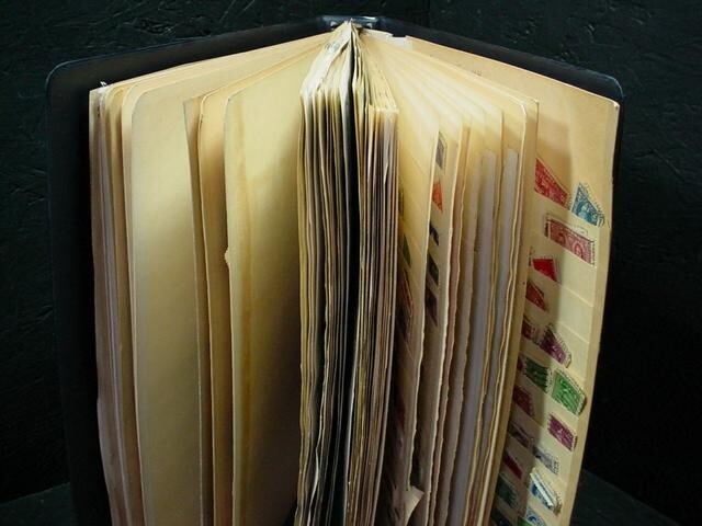 Excellent Canada Large Stamp Collection Vintage Album (77 pics!!)