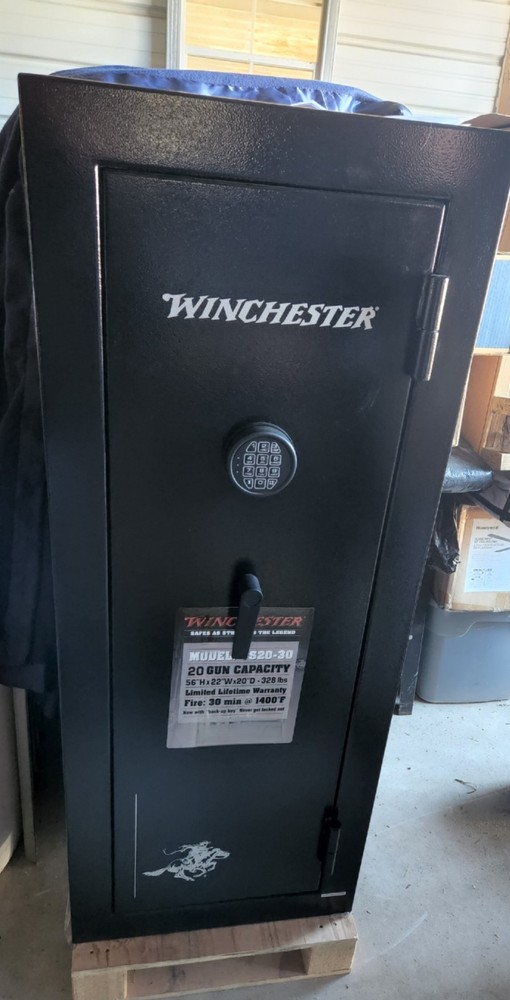 Winchester 20 Gun Fire Proof Safe With Digital Keypad Lock, 2 Back Up Keys. New