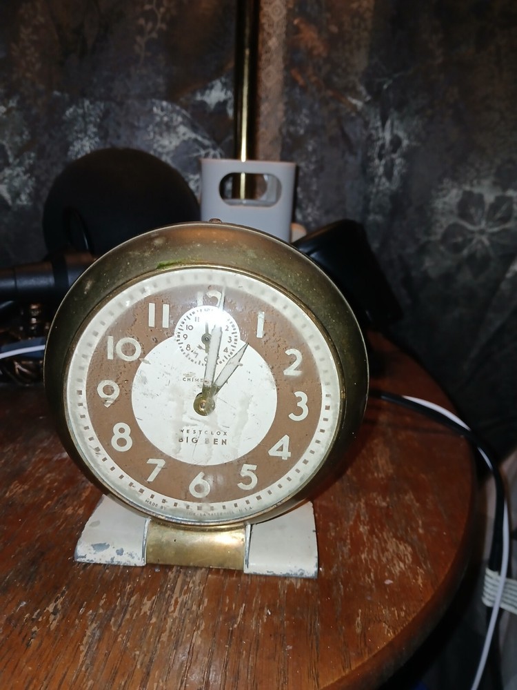 1940s West Clock Windup Mantel Clock