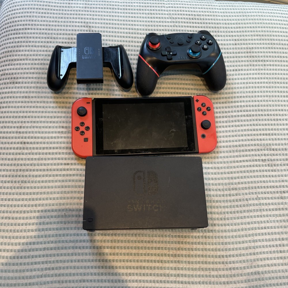 Nintendo Switch with Neon Blue and Neon Red Joy-Con (HAC-001-01)