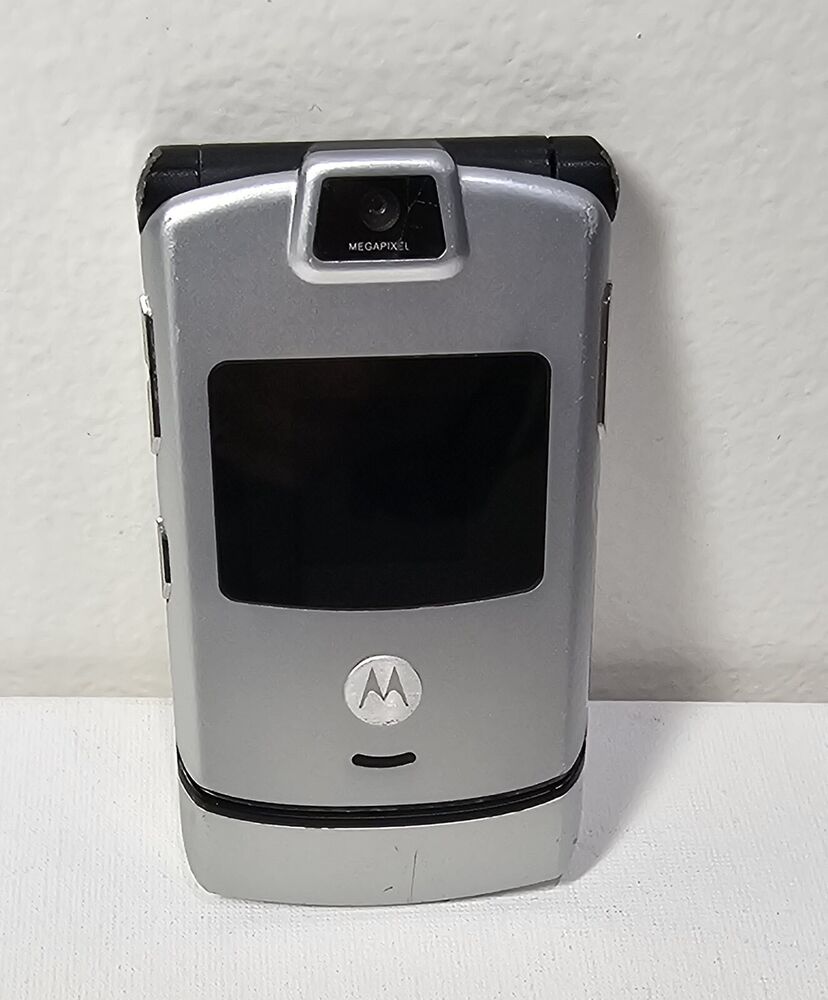Original Motorola RAZR V3m -Silver Cell Phone Vintage UNTESTED RARE Verizon/F