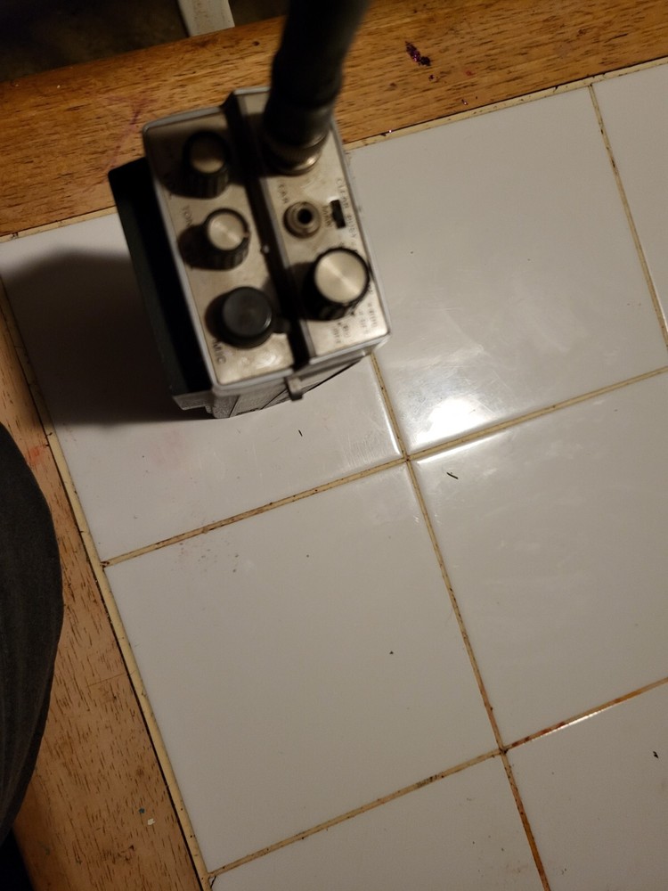 Yaesu FT-207R 2 meter Ham Radio hand held transceiver number 2