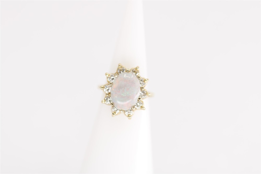 Vintage 14KY Sz 2.5 Flower Oval White Opal w/ Pink Play & Diamonds - 0.40 ctw