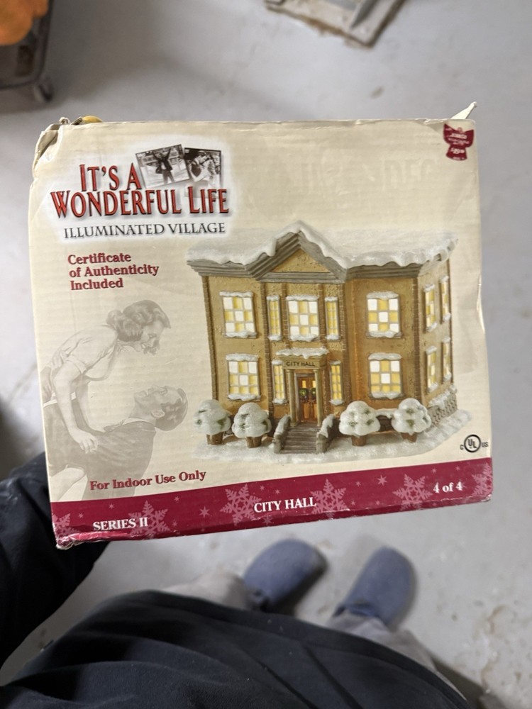 Enesco Its A Wonderful Life City Hall Series II Collectible Figurine