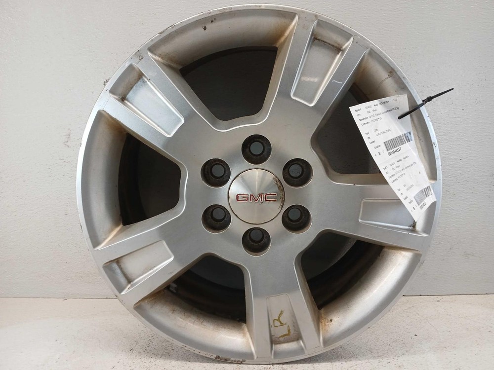 Used Wheel fits: 2008 Gmc Acadia 18x7-1/2 5 spoke painted opt PZ3 Grade B