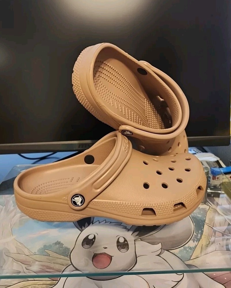 Crocs Classic Mens Size 7 / Womens 9 Color Latte