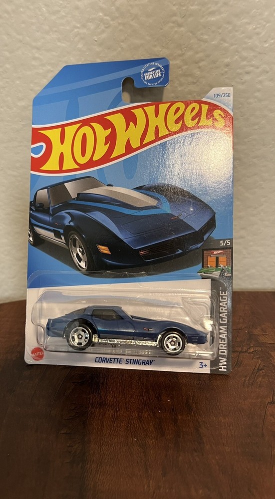2024 Hot Wheels Blue Corvette Stingray HW Dream Garage 109/250