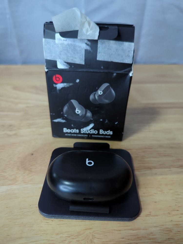 Beats by Dr. Dre Studio Buds Missing Ear Inserts