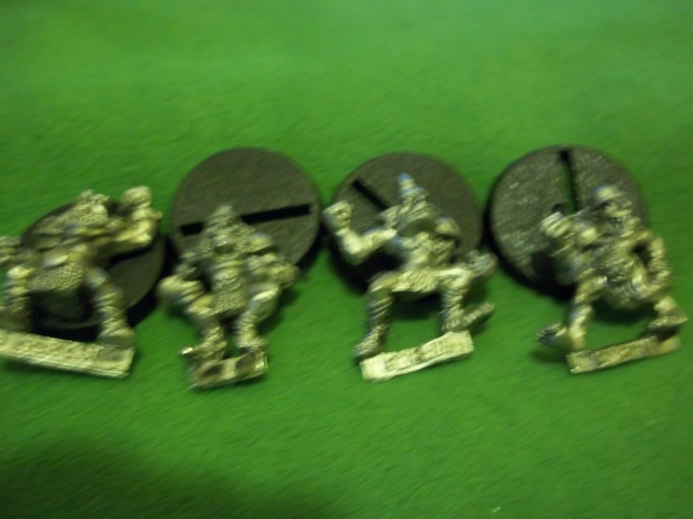 BLOOD BOWL  4 GOBLIN PLAYERS   LOT S