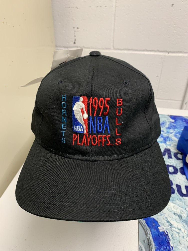 NW/TGS VINTAGE 1995 NBA PLAYOFFS CHICAGO BULLS/HORNETS SNAPBACK HAT NEW ERA ORIG