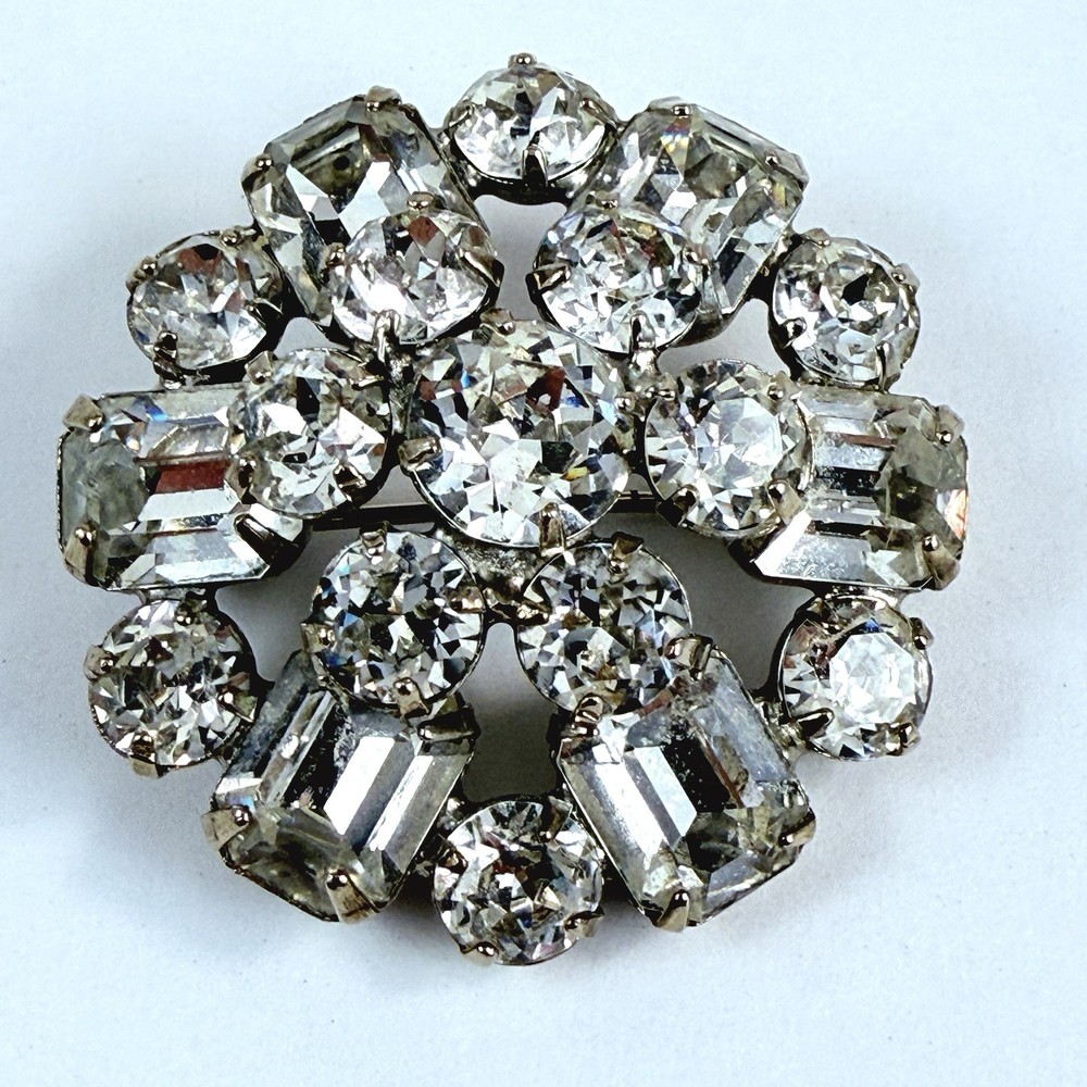 Vintage WEISS Signed Rhinestone Silver Tone Brooch Estate Jewelry Pin