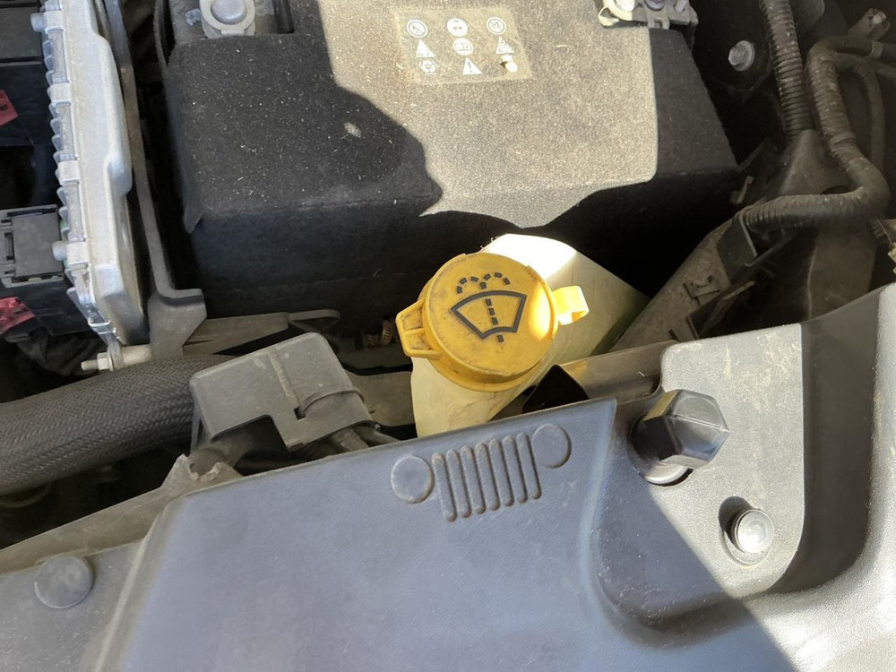 Wash Reservoir LHD Without Headlamp Washers Fits 14-18 CHEROKEE 4678848