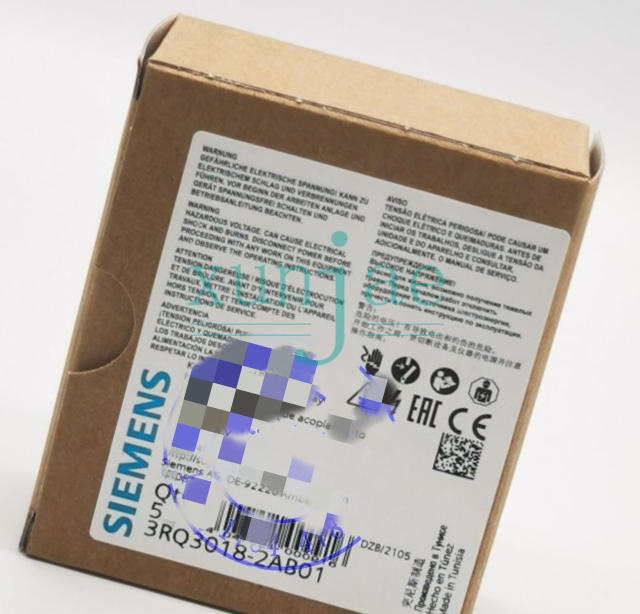 One New Siemens relay 3RQ3018-2AB01 3RQ3 018-2AB01