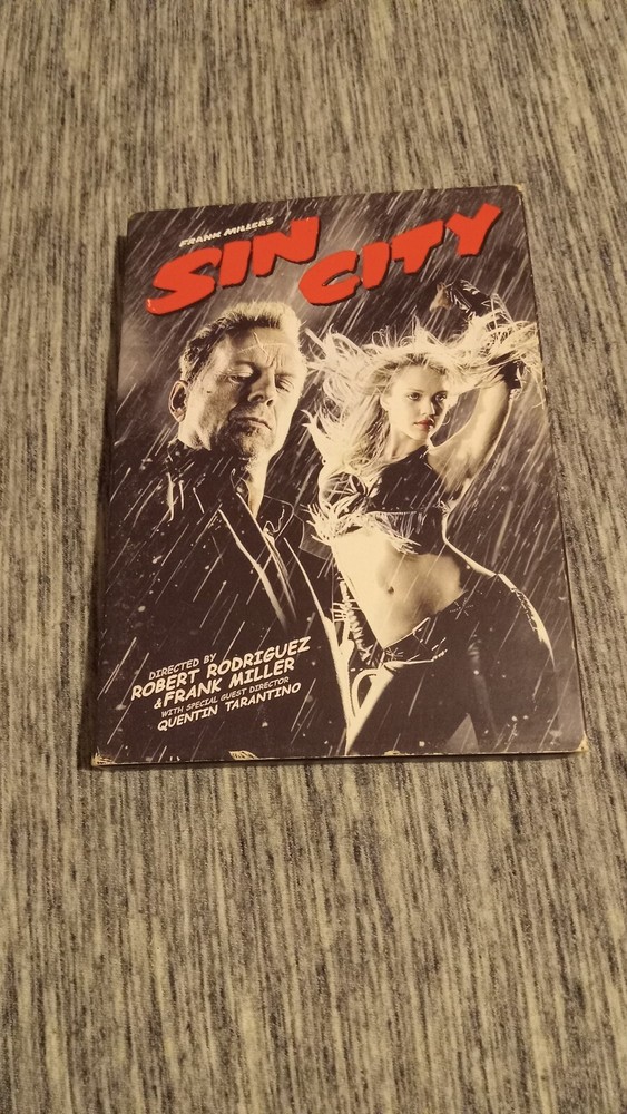 Sin City DVD Very Good Condition with Slipcover Rated D 18