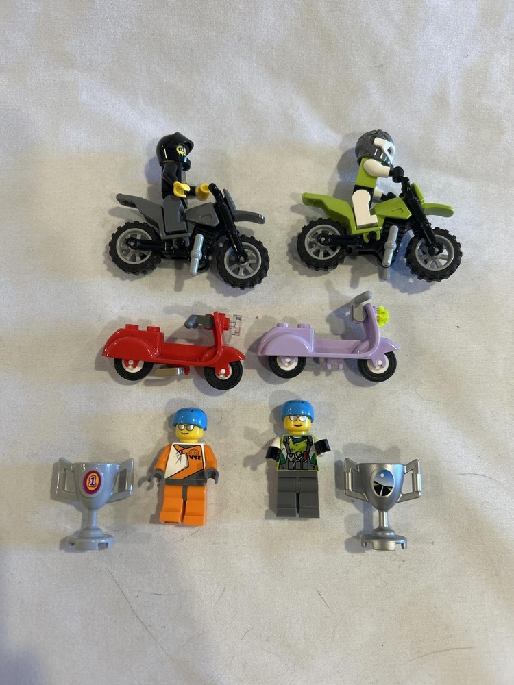 Lego Minifigures Set with 2 Dirt Bikes, 2 Vespas & 4 Riders  