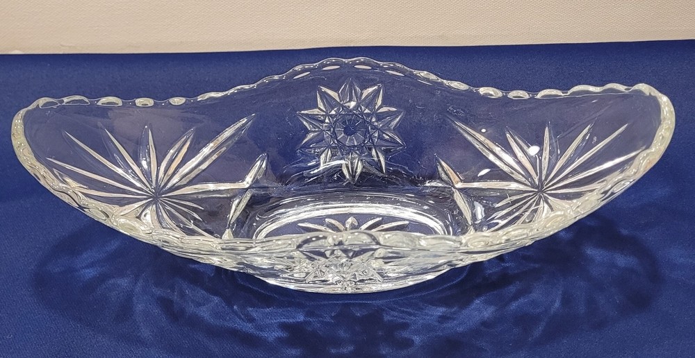 Vintage Clear Glass Relish Nut Candy Boat Dish Scalloped Edge Starburst Pattern