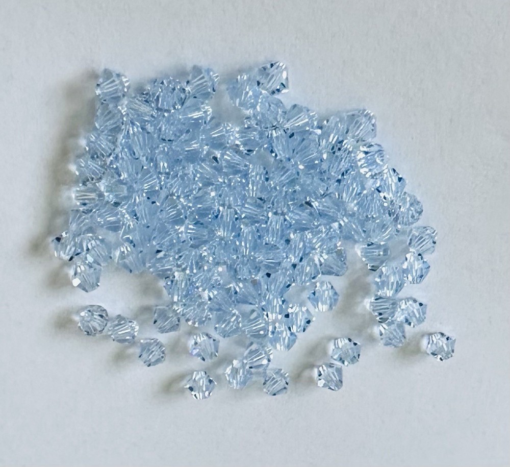 100pc Swarovski Crystal Lavender 4mm Bicone 5301Beads