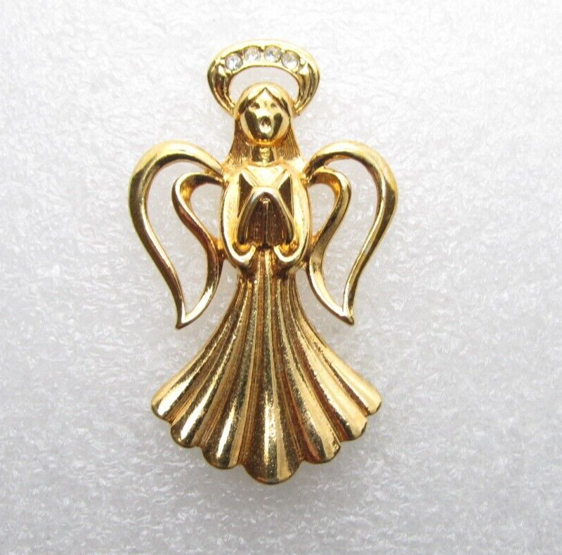 Winged Angel Lapel Pin (C420)