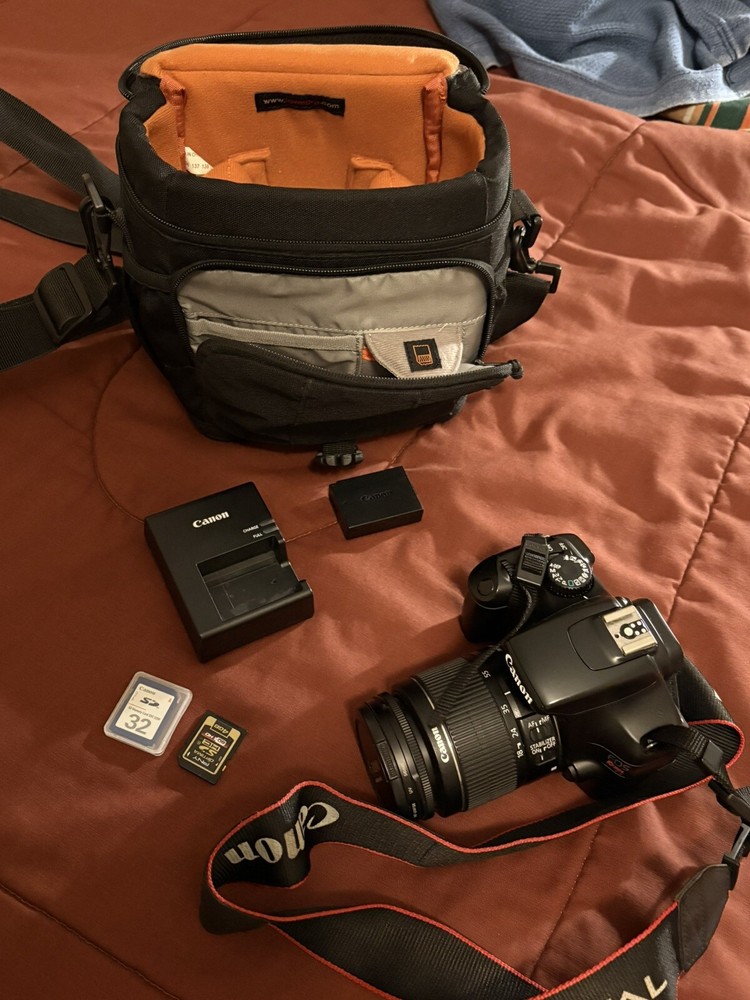 Canon EOS Rebel T3i DSLR Camera With EFS 18-55mm Lens 1 Batteries 1 Charger/ Bag