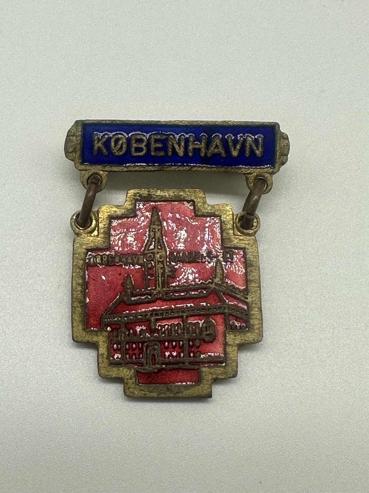 Kobenhavn Danish Copenhagen Denmark Travel Souvenir Pin Vintage Building