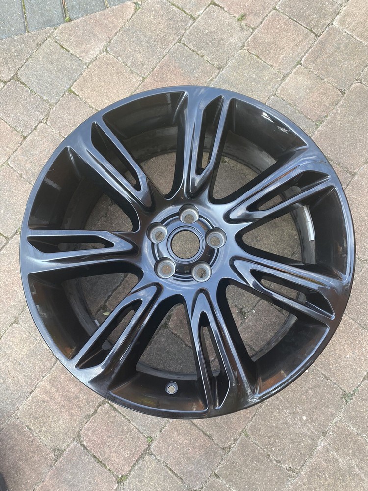 J8A2-1007-FA GENUINE LANDROVER VELAR L560 20