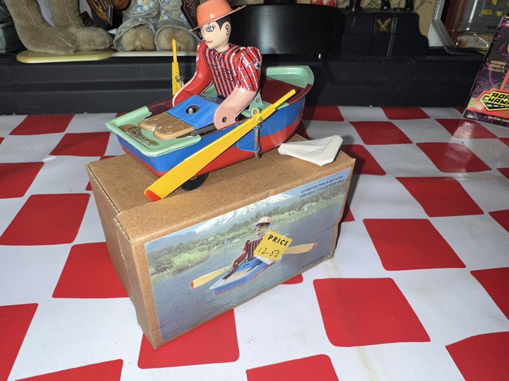 WIND-UP TIN PLATE TOY MAN IN ROWING BOAT KEY WORKING RETRO VINTAGE STYLE