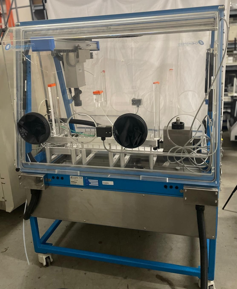 Chemspeed Technologies SWING Powderdose Automated System - Crack in Enclosure-image