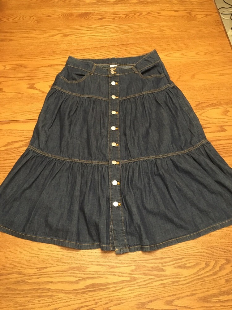Time and Tru Women’s Denim Maxi Skirt with Pockets and Tiered Buttons Size 10
