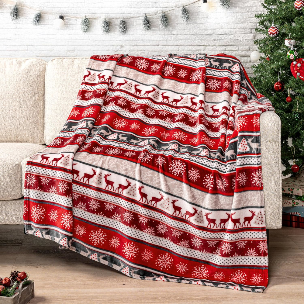 Cozy Reindeer Snowflakes Fleece Blanket 50x60 - Warm Plush Throw  