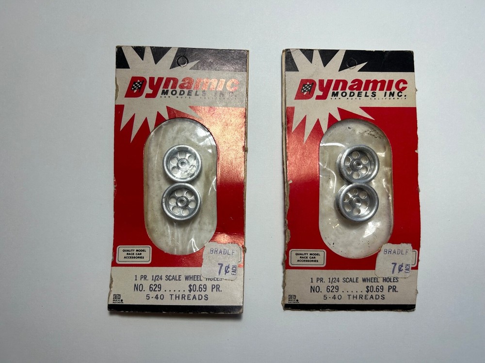 2 PAIR OF DYNAMIC #629 6 HOLE 5-40 WHEELS new in packages BUY NOW FREE SHIP-image
