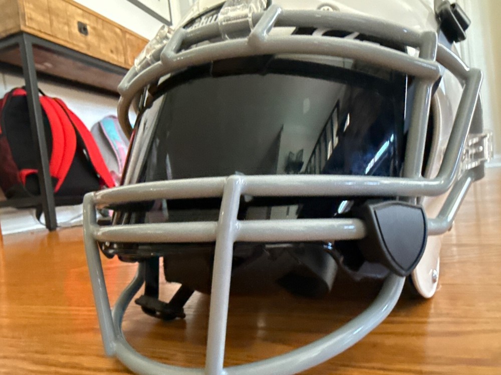 (SHUTT A11 for tackle) white football helmet for youth small [brand new]