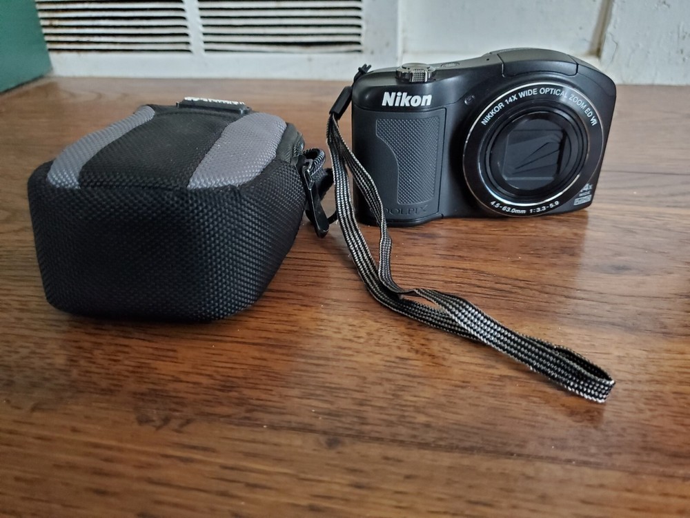 Nikon COOLPIX L610 16.0MP Digital Camera - Black point and shoot 14x