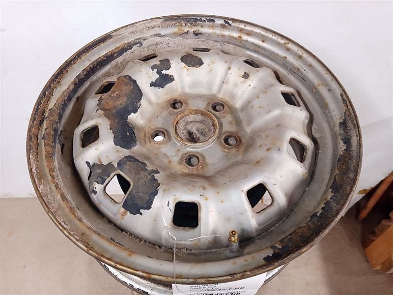 14x5-1/2 Wheel from 1990 Toyota Camry 10627669