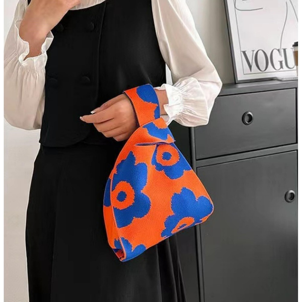 Women's Knit Wrist Bag Cute Flower Tied Bag Vest Bag Fashion Minimalist Handbag